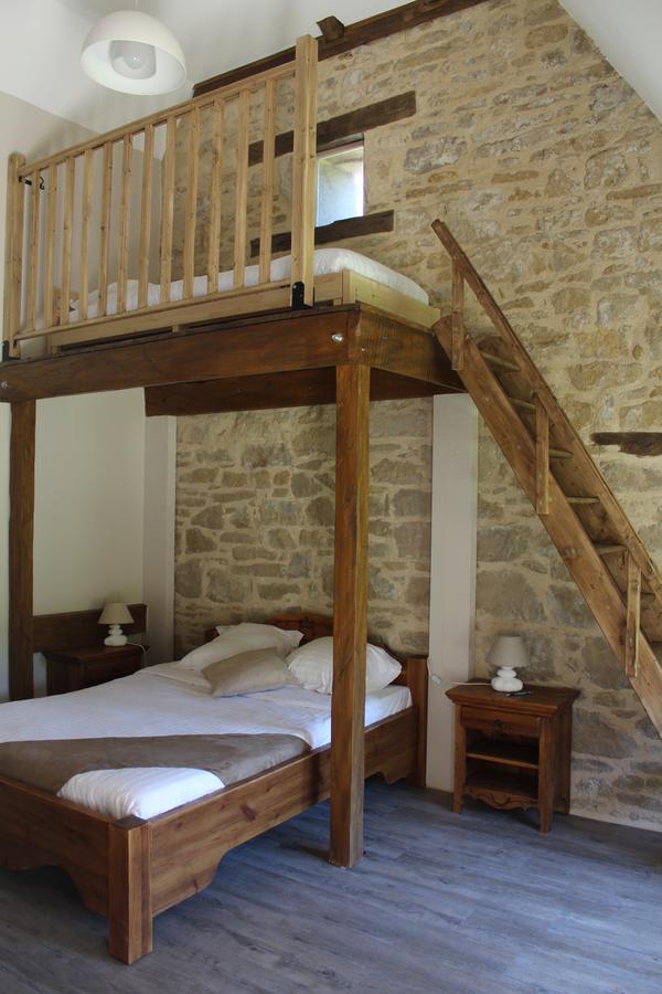 À la Croisée des Vallées Bed and Breakfast Figeac Exterior foto